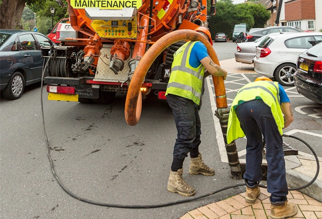 Superior Drainage Cleaning Tech - Gully Image 4