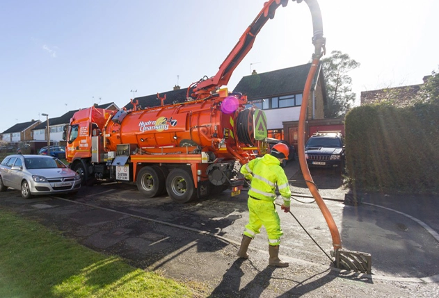 Superior Drainage Cleaning Tech - Gully Image 5