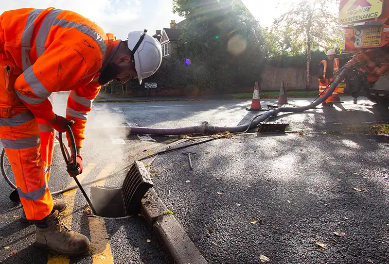 Superior Drainage Cleaning Tech - Gully Image 8